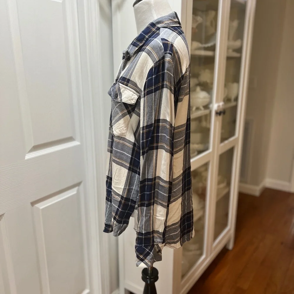 Sanctuary Plaid Button-Down Shirt - Picture 3 of 6